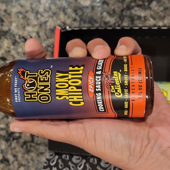Hot Ones Grilll Pack seasoning hot sauce glaze in box expires 04/17/2026 new - Picture 6 of 9